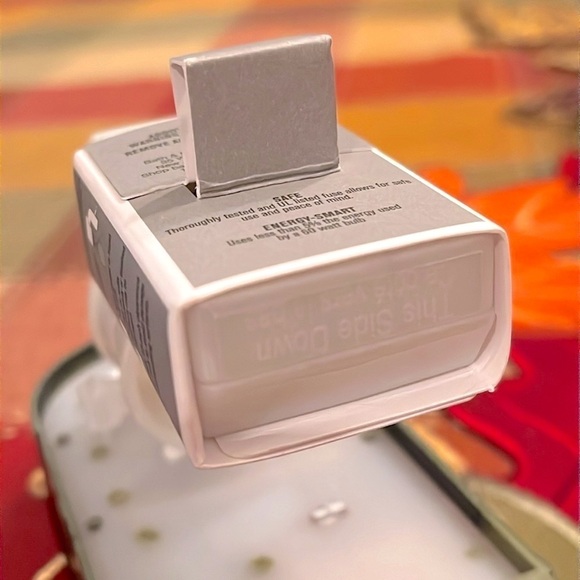 Brand New Bath & Body Works Nightlight Wallflower Plug Cat Bookcase Library - Picture 7 of 12